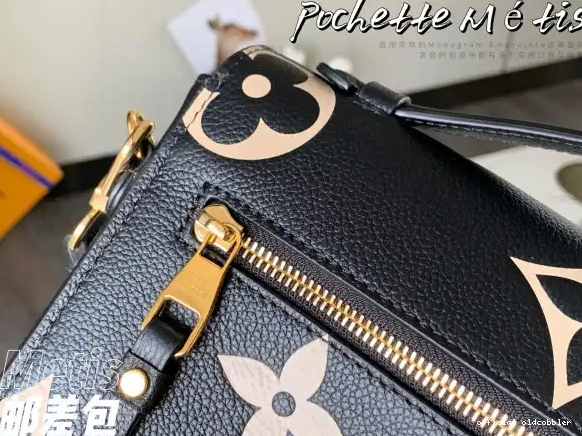 Official oldcobbler LOUIS POCHETTE VUITTON MÉTIS 0601